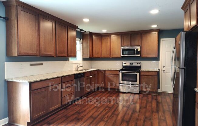 303 CEDARWOOD LN