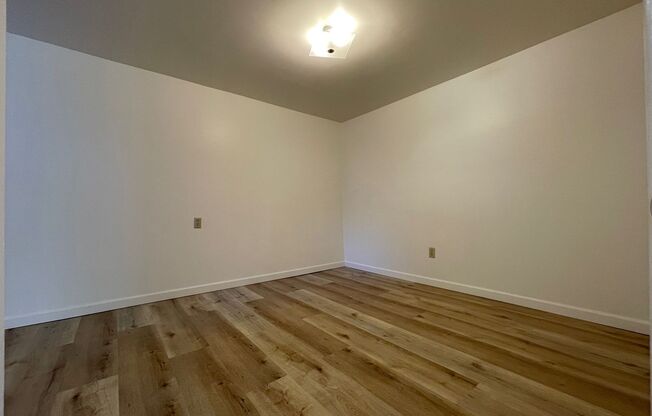 1180 Regent St
