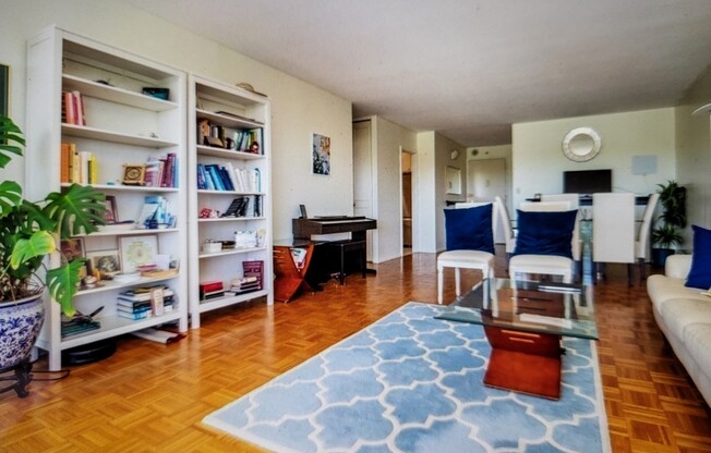 1 bed, 1 bath, 805 sqft, $2,800, Unit 045