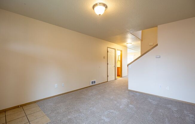 Four Bedroom Charmer in SE Portland! W/D Included!