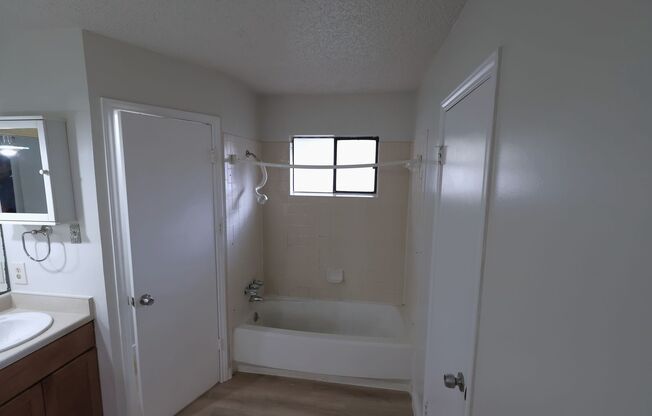 3 beds, 2 baths, $1,895