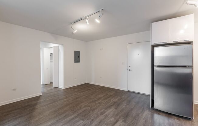 1 bed, 1 bath, $1,745, Unit 405