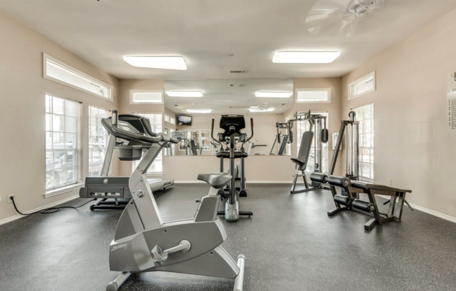 1 bed, 1 bath, 590 sqft, $1,075, Unit 613