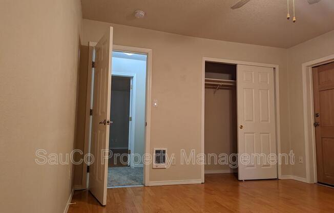1041 NE 106 AVE