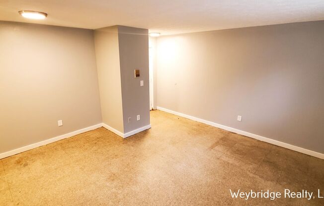 1 bed, 1 bath, 635 sqft, $750, Unit #5