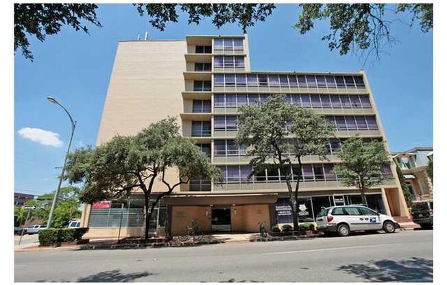 DOWNTOWN MID RISE - 1BD/1BA -  ALL BILLS PAID - GATED - RESERVED PARKING - $1395