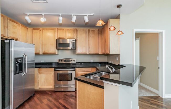 1 bed, 1 bath, $2,695