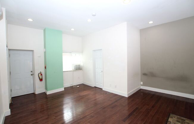 Spacious studio in Fairmount.