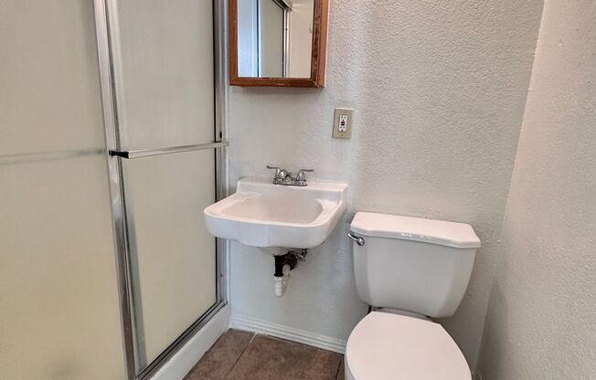 Studio, 1 bath, 495 sqft, $700, Unit Unit 9