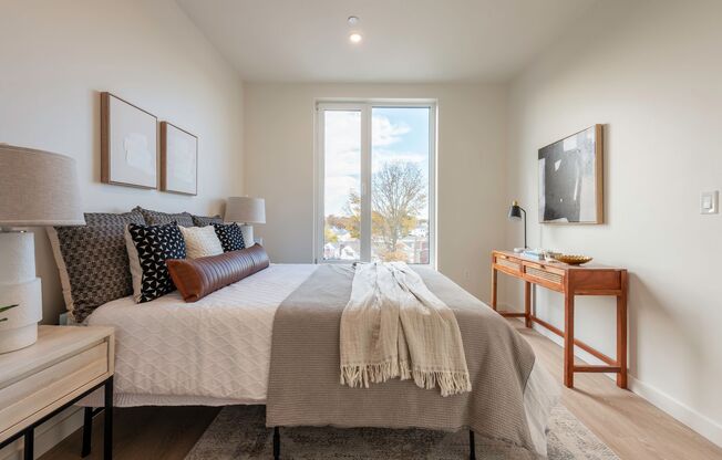 1 bed, 1 bath, 587 sqft, $2,200, Unit 403