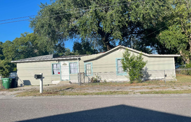 1915 W KIRBY ST
