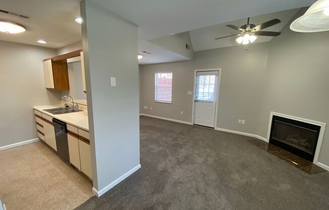 2 beds, 2 baths, 1,350 sqft, $1,525, Unit 26