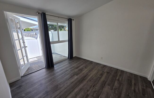 4+2 Single Family home on desirable Ventura street Near Hospital
