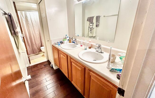 2 beds, 1 bath, 768 sqft, $2,440, Unit 328