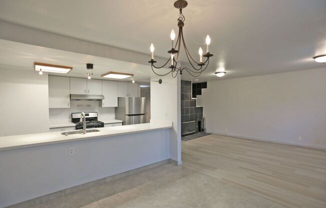 3 beds, 2 baths, $4,750, Unit #B