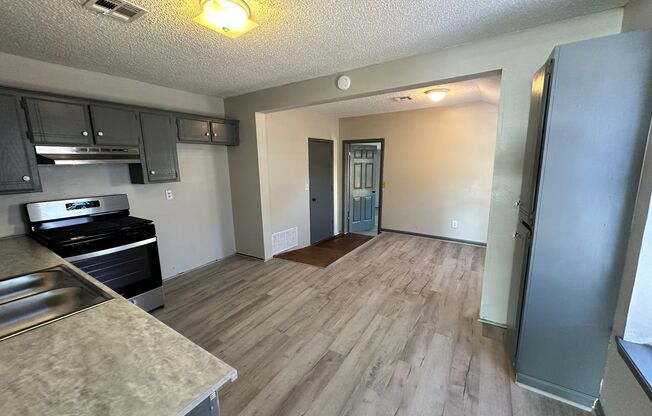 3 beds, 1 bath, $1,300