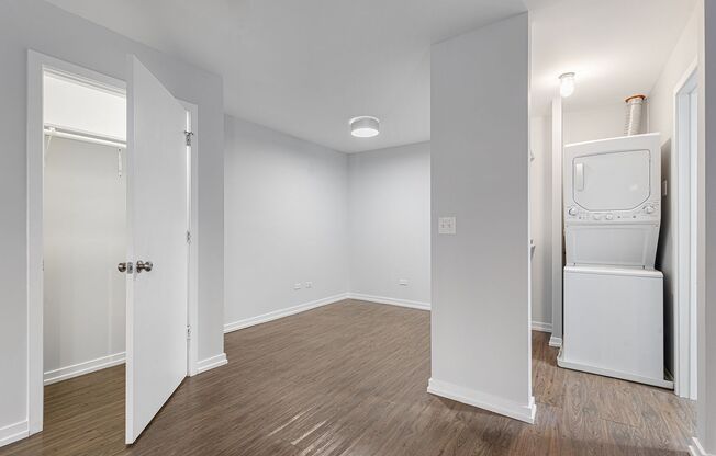 1 bed, 1 bath, 351 sqft, $1,750, Unit 406