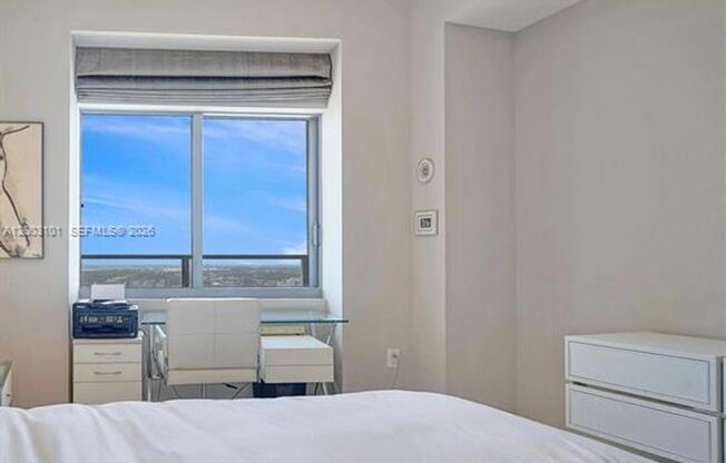 2 beds, 2 baths, 1,498 sqft, $6,500, Unit 1100 Biscayne Blvd # 4803