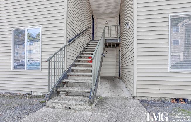 2 beds, 1 bath, 960 sqft, $1,475, Unit 220