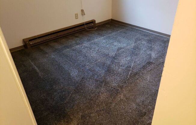 1 bed, 1 bath, 420 sqft, $585, Unit 82732