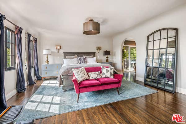 3588 GRIFFITH PARK BLVD