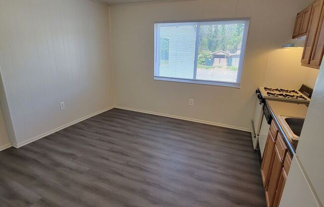 1 bed, 1 bath, 628 sqft, $1,100, Unit 215-F
