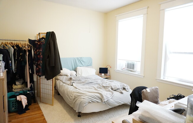 64 Woodstock Ave