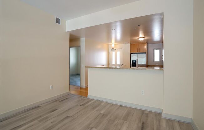 2 beds, 2 baths, $3,200