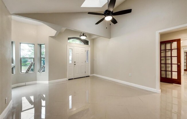 1919 E BR HOLW DR