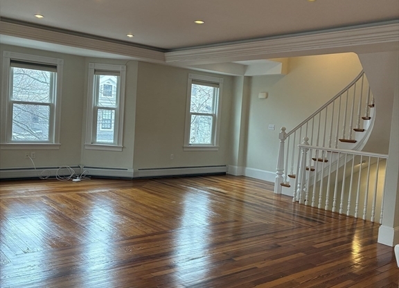 21 ALT LINDEN AVE