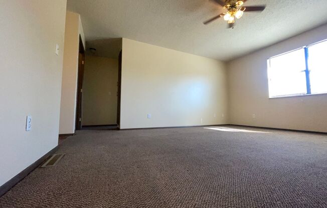 2 beds, 1 bath, $1,050