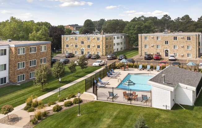 Silver Lake Apartments in New Brighton, MN