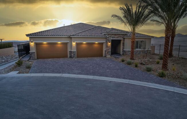 ENJOY LUXURY & PARADISE ALL-IN-ONE IN THIS SPECTACULAR SINGLE-STORY HOME!