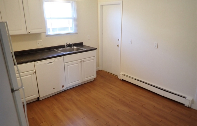 2 beds, 1 bath, 1,100 sqft, $2,250, Unit 1