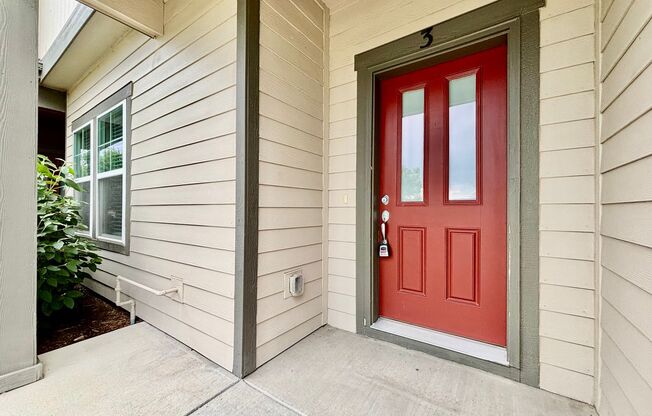 Beautiful 3 bed, 3 bath Townhome in West Windsor!