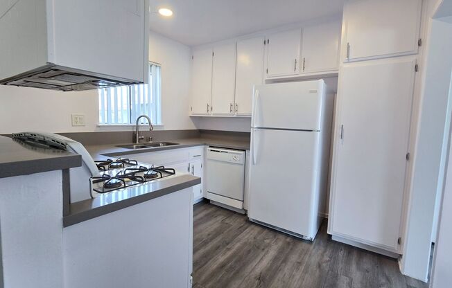 2 beds, 2 baths, 1,100 sqft, $2,398, Unit 201