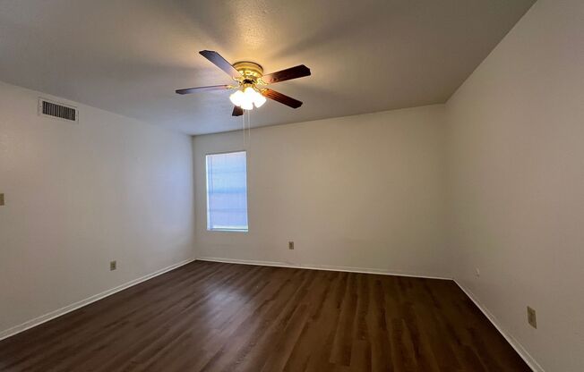 3 beds, 2 baths, 1,231 sqft, $1,515, Unit 1101