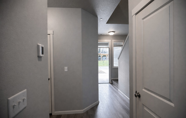 LIKE NEW TOWNHOME FOR RENT IN KALAMA - 193 Cloverdale Rd Unit C