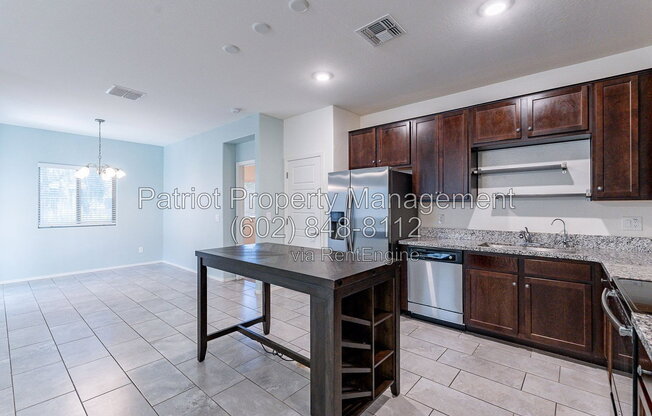 3 beds, 2 baths, 1,364 sqft, $1,900