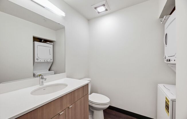 2 beds, 1.5 baths, 837 sqft, $2,595, Unit 326