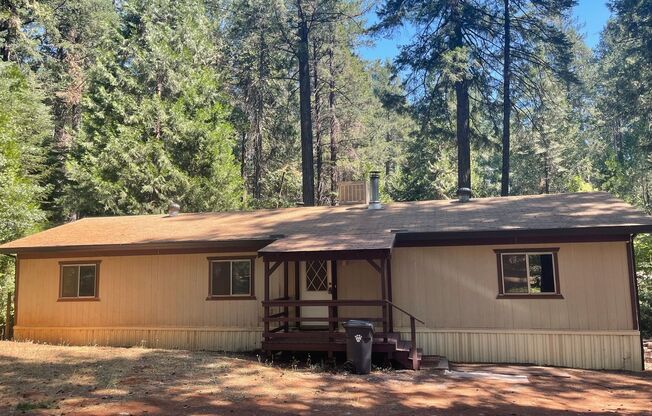 Upper Magalia Cute & clean 2 bed, 2 bath, storage shed, natural landscaping