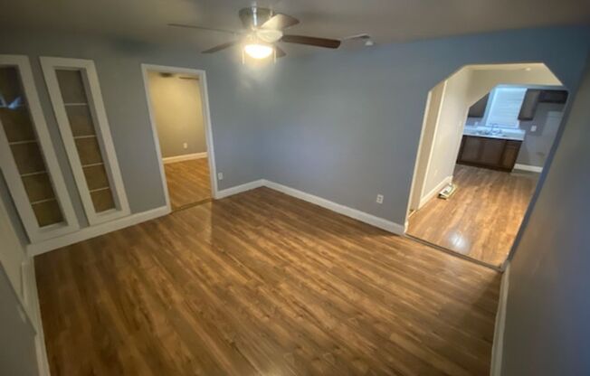 *COMING AUGUST 2024/MUY PRONTO EN AGOSTO 3 Bed 1 Bath Home for Rent! South Dallas Area!