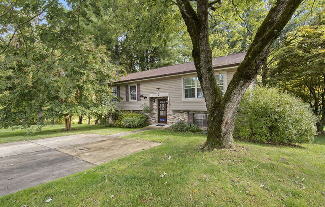 7 WOOD OAK CT