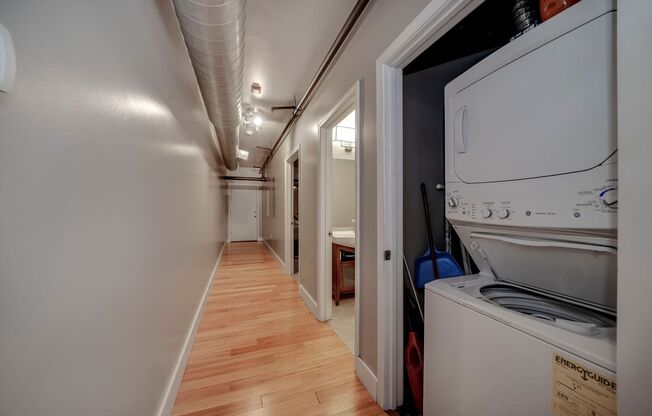 1 bed, 1 bath, 900 sqft, $1,600, Unit 3010-202