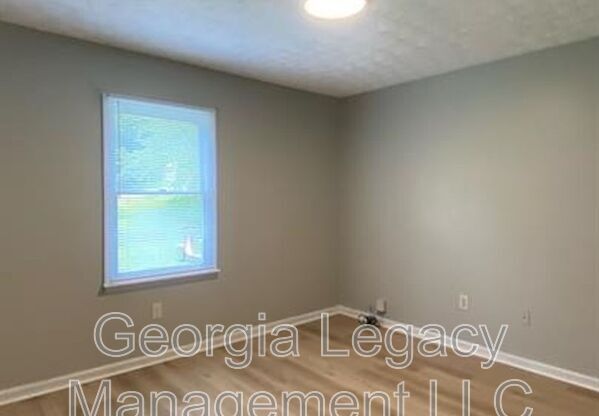 102 SAYEMORE DR