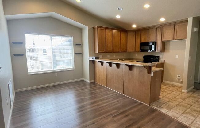 Rent Reduction! Deposit Moves You In! 2 Bed 1 Bath Condo for Rent in North Salt Lake