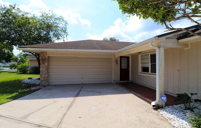 Pool Home in Winter Park. 3/2 plus bonus room .