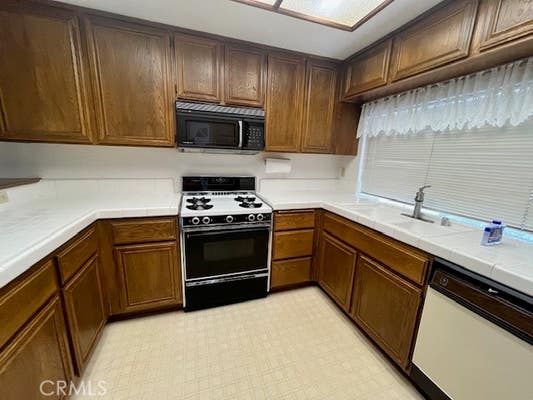 1406 BRETT PL