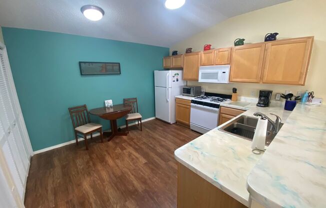 2 beds, 2 baths, $3,000