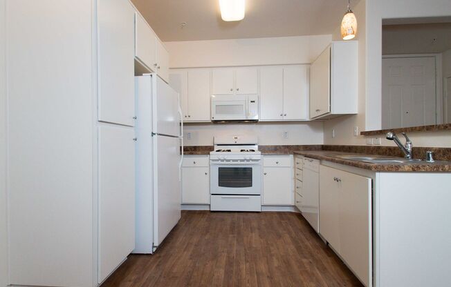 1 bed, 1 bath, 716 sqft, $2,025, Unit 1417